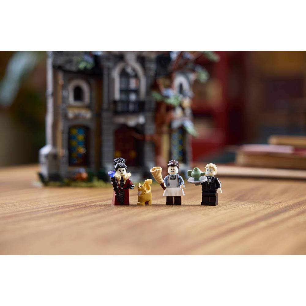 Lego Icons 11383 Mayor Manor_8