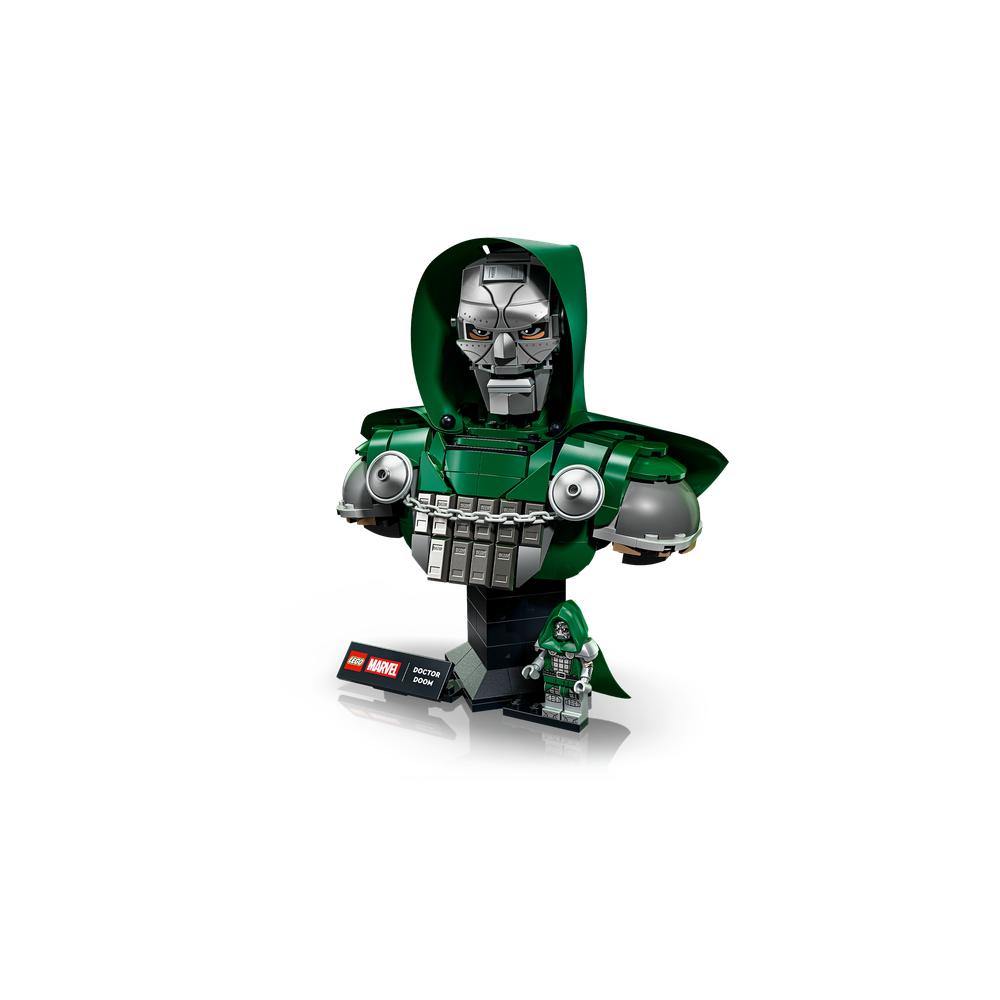 Lego Super Heroes 76345 Doctor Doom Bust_4