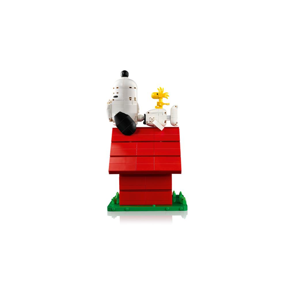 Lego Ideas 21368 Peanuts: Snoopy's Doghouse