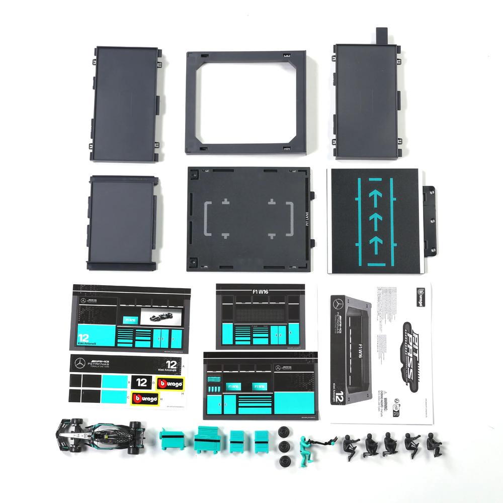 1:43 F1 Mercedes AMG W16 2025 Pit Pass Diorama Antonelli_2