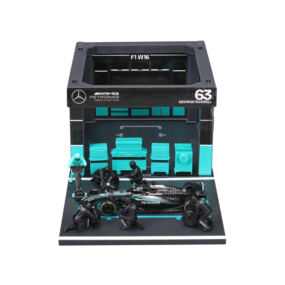 1:43 F1 Mercedes AMG W16 2025 Pit Pass Diorama Russell_2