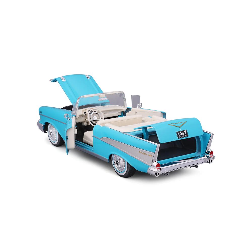 1:18 Chevrolet Bel Air Convertible Light Blue_4