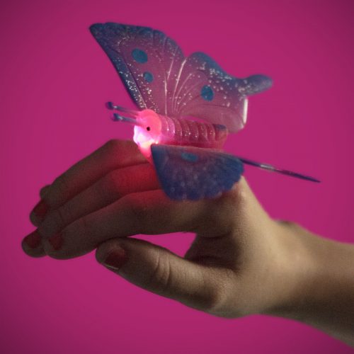 SPARKLY AND FLASHING BUTTERFLY RING