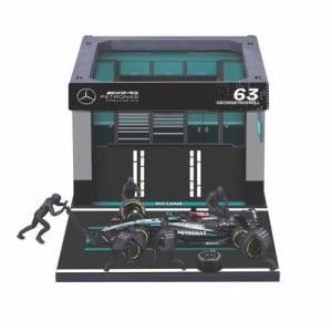 1:43 F1 Mercedes AMG W15 2024 Pit Pass Diorama Russell